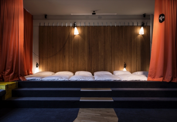 國外工業(yè)復(fù)古風(fēng)酒店設(shè)計