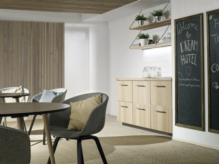 鄭州極簡精品酒店裝修設(shè)計(jì)公司案例(圖6) 鄭州極簡精品酒店裝修設(shè)計(jì)公司案例(圖6)