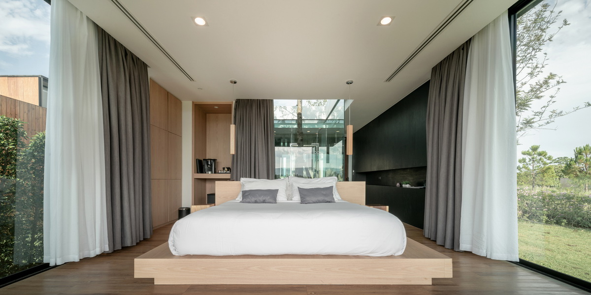 1582869482270408.jpg 廣東山頂度假酒店裝修設(shè)計公司案例(圖7)