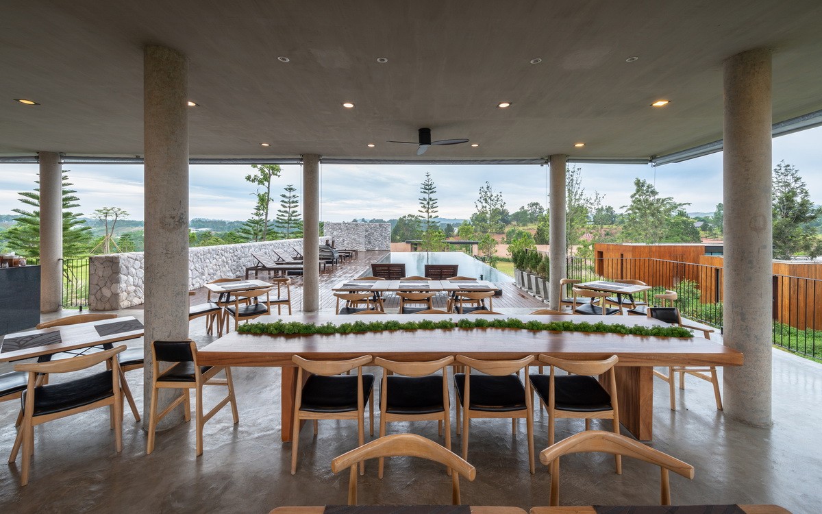 1582869452878240.jpg 廣東山頂度假酒店裝修設(shè)計公司案例(圖3)