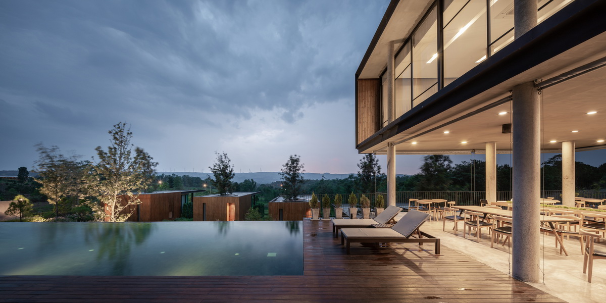 1582869765817896.jpg 廣東山頂度假酒店裝修設(shè)計公司案例(圖11)