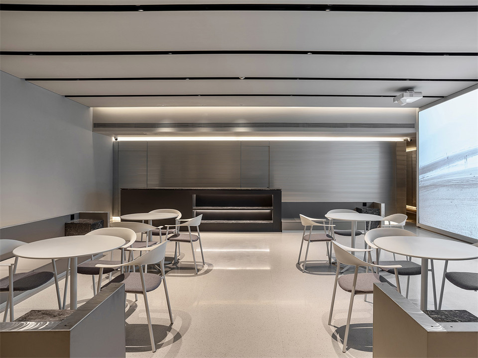 未來感十足的工業(yè)風(fēng)酒店裝修設(shè)計——YIN Hotel(圖4)