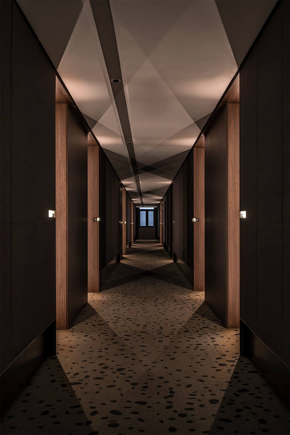 鬧中取靜的沈陽谷奈酒店裝修設(shè)計方案(圖7) 鬧中取靜的沈陽谷奈酒店裝修設(shè)計方案(圖7)