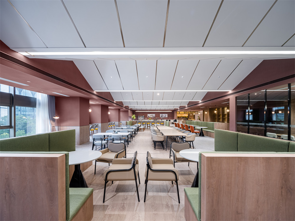 與書屋融合的亞朵 S 酒店裝修設(shè)計(jì)案例(圖7) 與書屋融合的亞朵 S 酒店裝修設(shè)計(jì)案例(圖7)