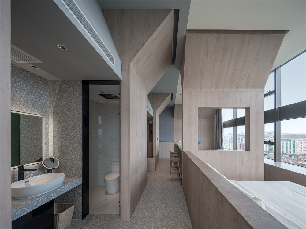 與書屋融合的亞朵 S 酒店裝修設(shè)計(jì)案例(圖9) 與書屋融合的亞朵 S 酒店裝修設(shè)計(jì)案例(圖9)