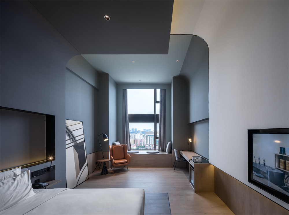 與書屋融合的亞朵 S 酒店裝修設(shè)計(jì)案例(圖13) 與書屋融合的亞朵 S 酒店裝修設(shè)計(jì)案例(圖13)