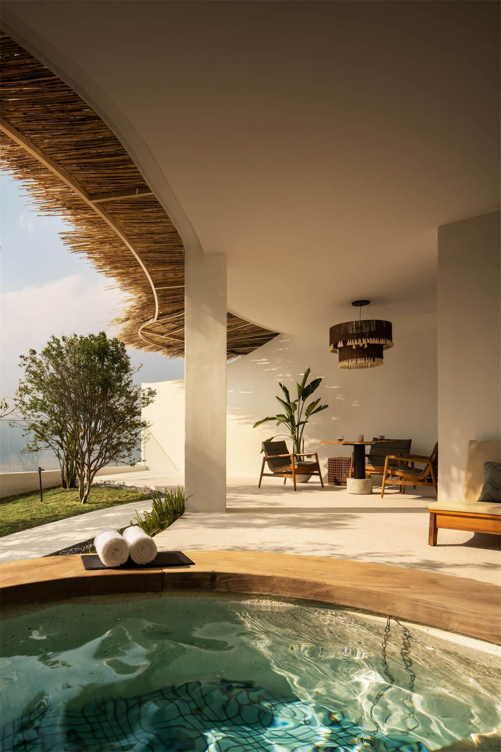 云南半山溫泉酒店裝修設(shè)計(jì)方案(圖10) 10524876_vsszan856761904424022.jpg