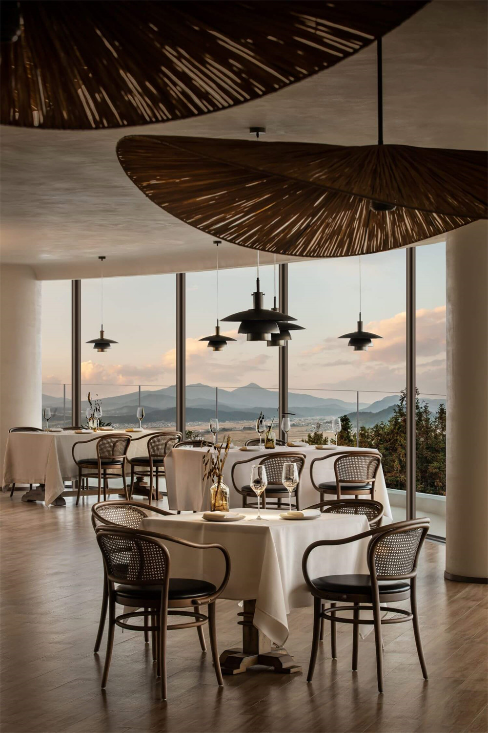 云南半山溫泉酒店裝修設(shè)計(jì)方案(圖6) 10524868_vsszan856761904424014.jpg