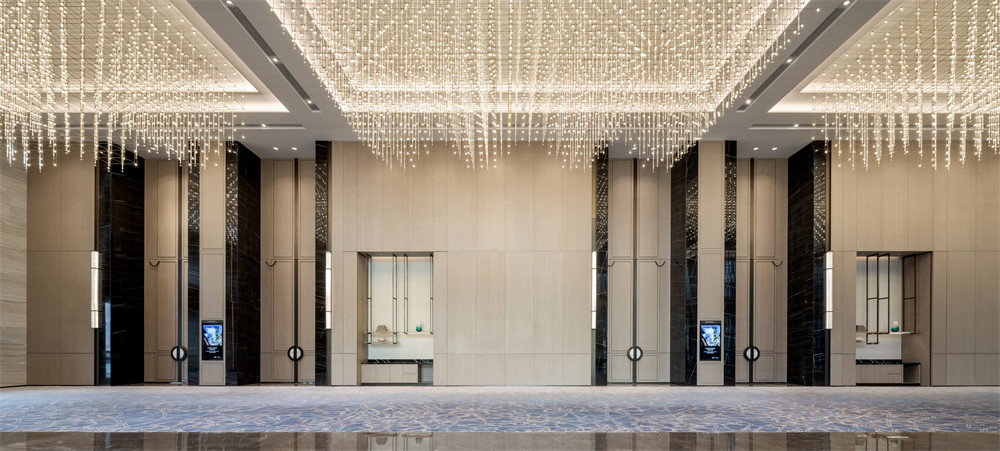 張家港萬(wàn)豪國(guó)際五星級(jí)酒店裝修設(shè)計(jì)案例(圖14) 7497926_15-張家港萬(wàn)豪酒店宴會(huì)前廳.jpg