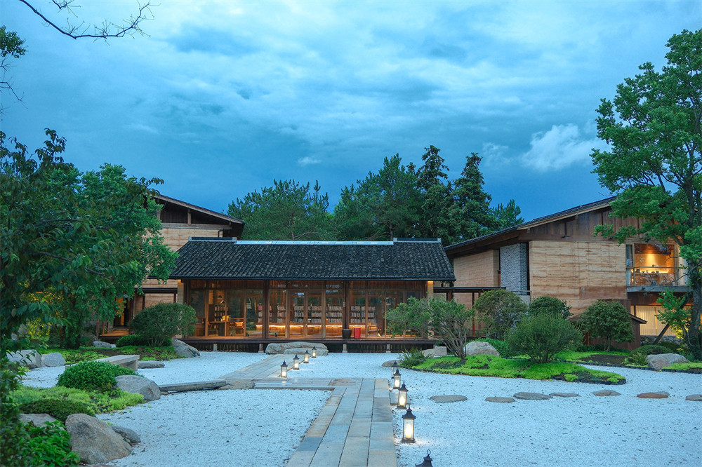 復(fù)興鄉(xiāng)村 結(jié)廬半間精品民宿裝修設(shè)計(jì)案例(圖2) 10752656_vsszan179572151821534.jpg