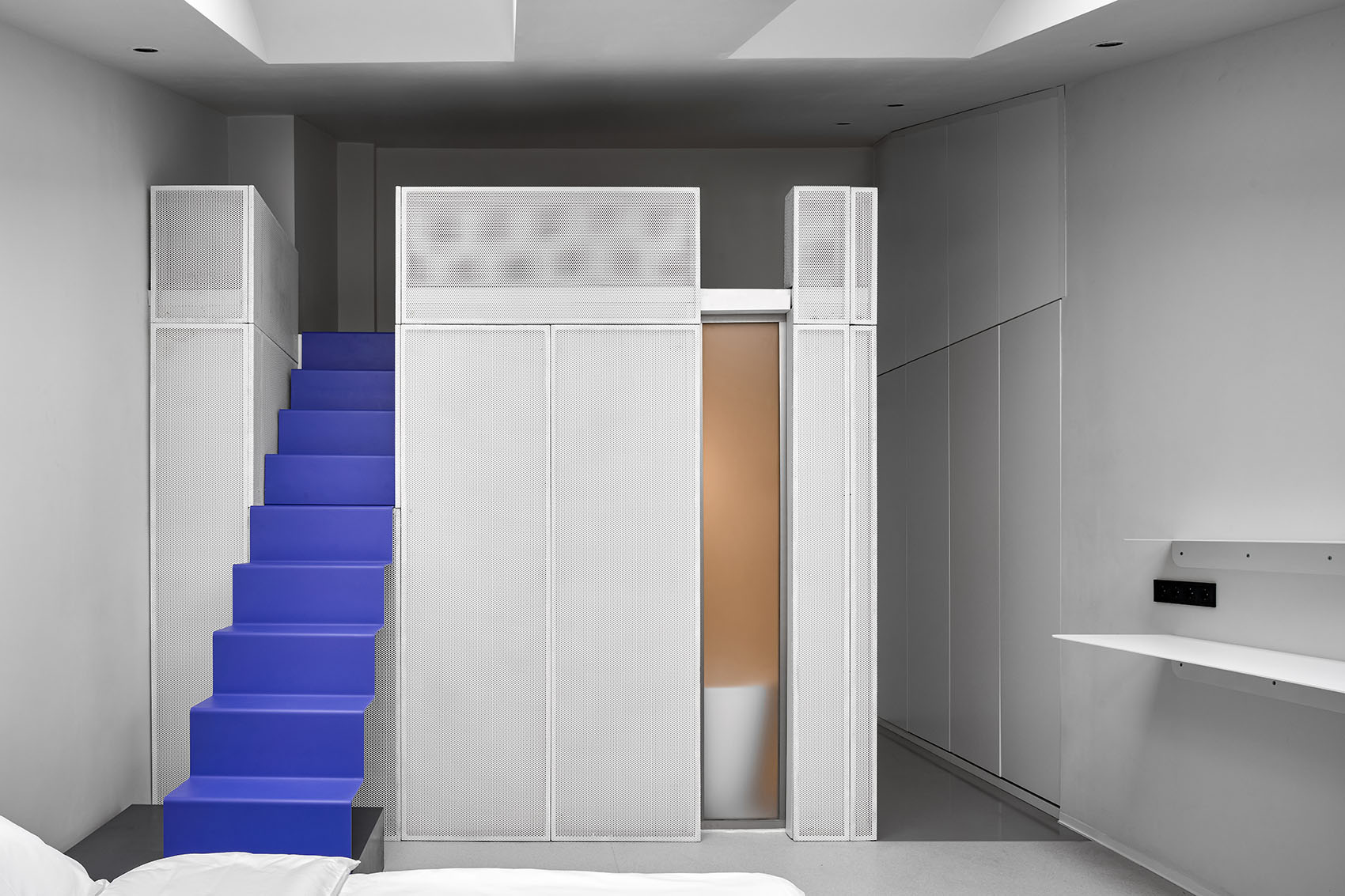 專為年輕人打造的低造價Faces酒店裝修設(shè)計方案(圖3) 10934358_vsszan184053281054261.jpg