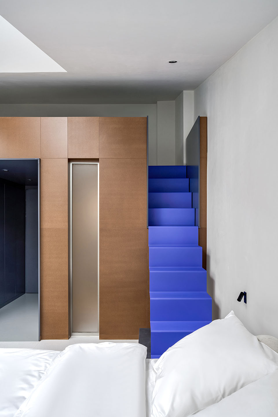 專為年輕人打造的低造價Faces酒店裝修設(shè)計方案(圖4) 10934362_vsszan184053281054265.jpg