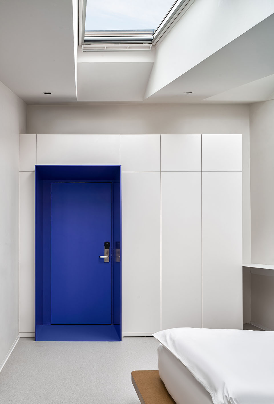 專為年輕人打造的低造價Faces酒店裝修設(shè)計方案(圖8) 10934378_vsszan1840532810542621.jpg