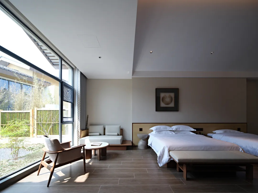 凌家灘文旅小鎮(zhèn)新中式國風(fēng)度假酒店裝修設(shè)計(jì)(圖8) 640_wx_fmt=jpeg&from=appmsg&tp=webp&wxfrom=5&wx_lazy=1&wx_co=1 (9).jpg