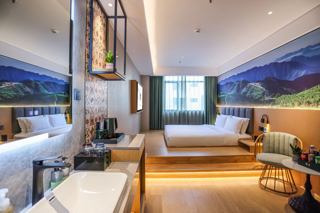 深圳秋果連鎖精品酒店裝修設(shè)計(jì)(圖10) 1mc4012000cdn6mqd8B5C_W_1080_808_R5_D.jpg