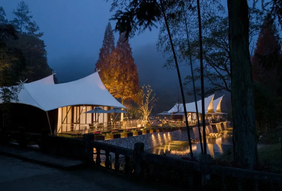 精品野奢養(yǎng)生度假 二都國家森林帳篷酒店裝修設(shè)計(圖4) 640_wx_fmt=jpeg&from=appmsg&tp=webp&wxfrom=5&wx_lazy=1&wx_co=1 (6).jpg