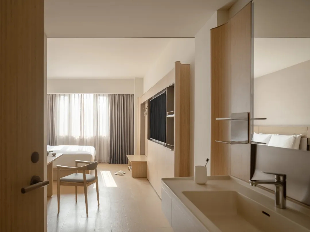 禪意留白 全季酒店5.0裝修設(shè)計(jì)標(biāo)準(zhǔn)(圖8) 640_wx_fmt=jpeg&from=appmsg&tp=webp&wxfrom=5&wx_lazy=1&wx_co=1 (11).jpg