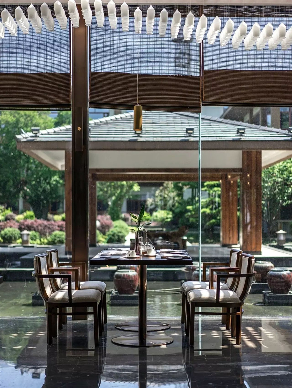 岳陽君瀾中式奢華度假酒店餐廳設計裝修案例