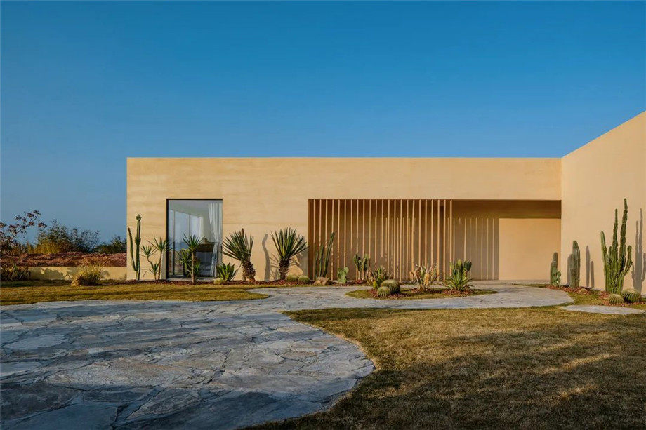 與國外大牌度假酒店媲美的漫戈塔·非洲假日野奢酒店設計