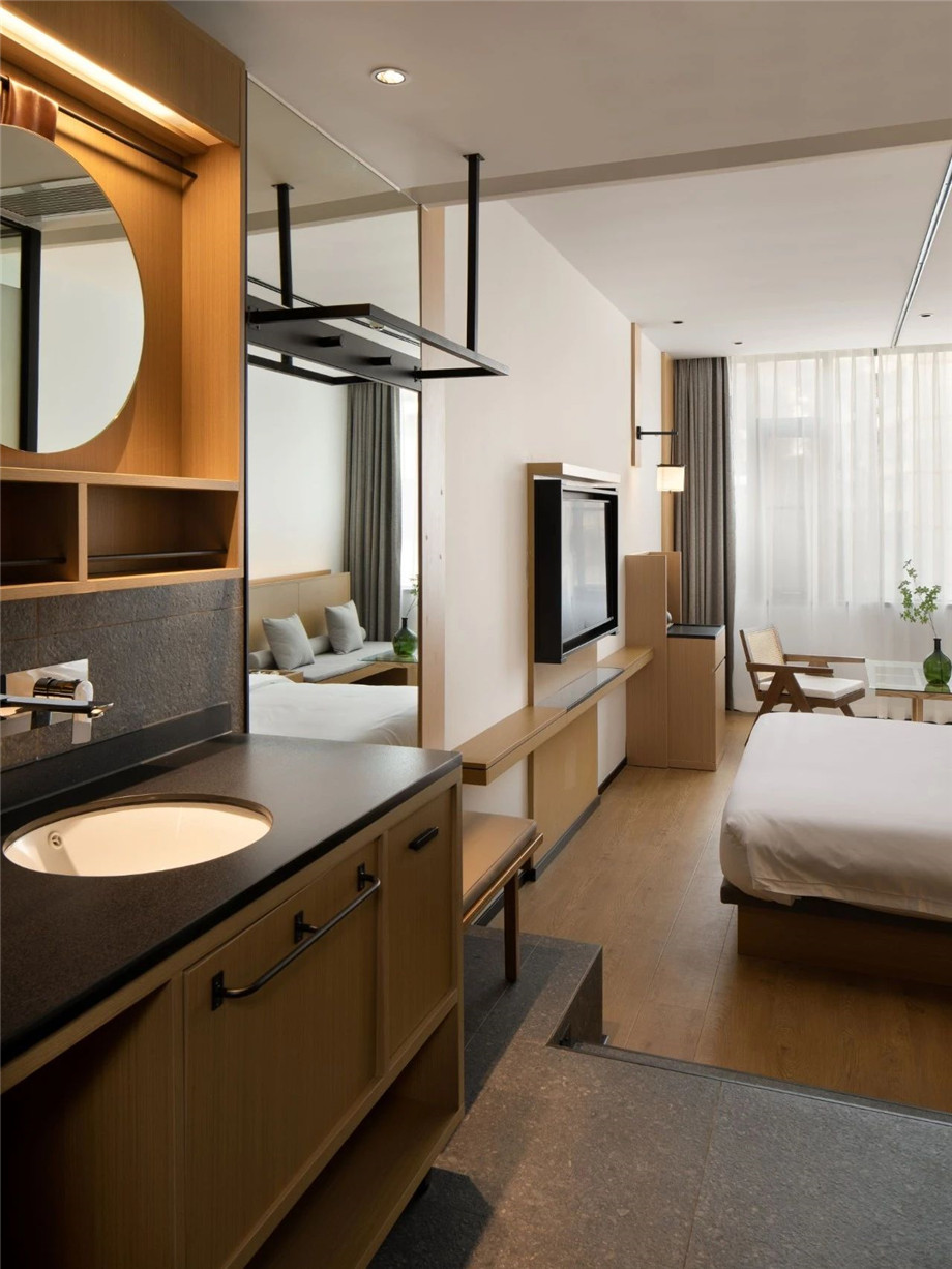 鬧中取靜的都市舊賓館改造設(shè)計案例