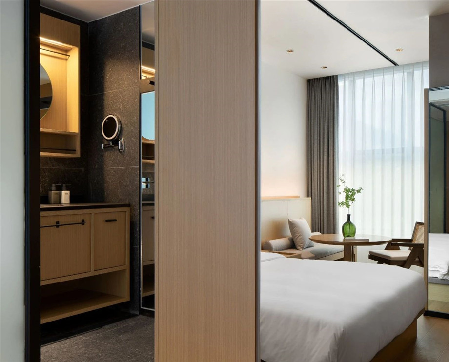 鬧中取靜的都市舊賓館改造設(shè)計案例